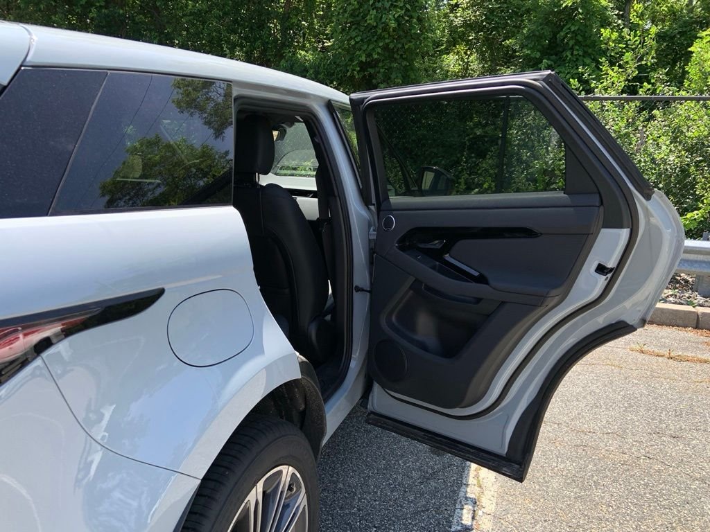 Used 2024 Gray Land Rover S image 19