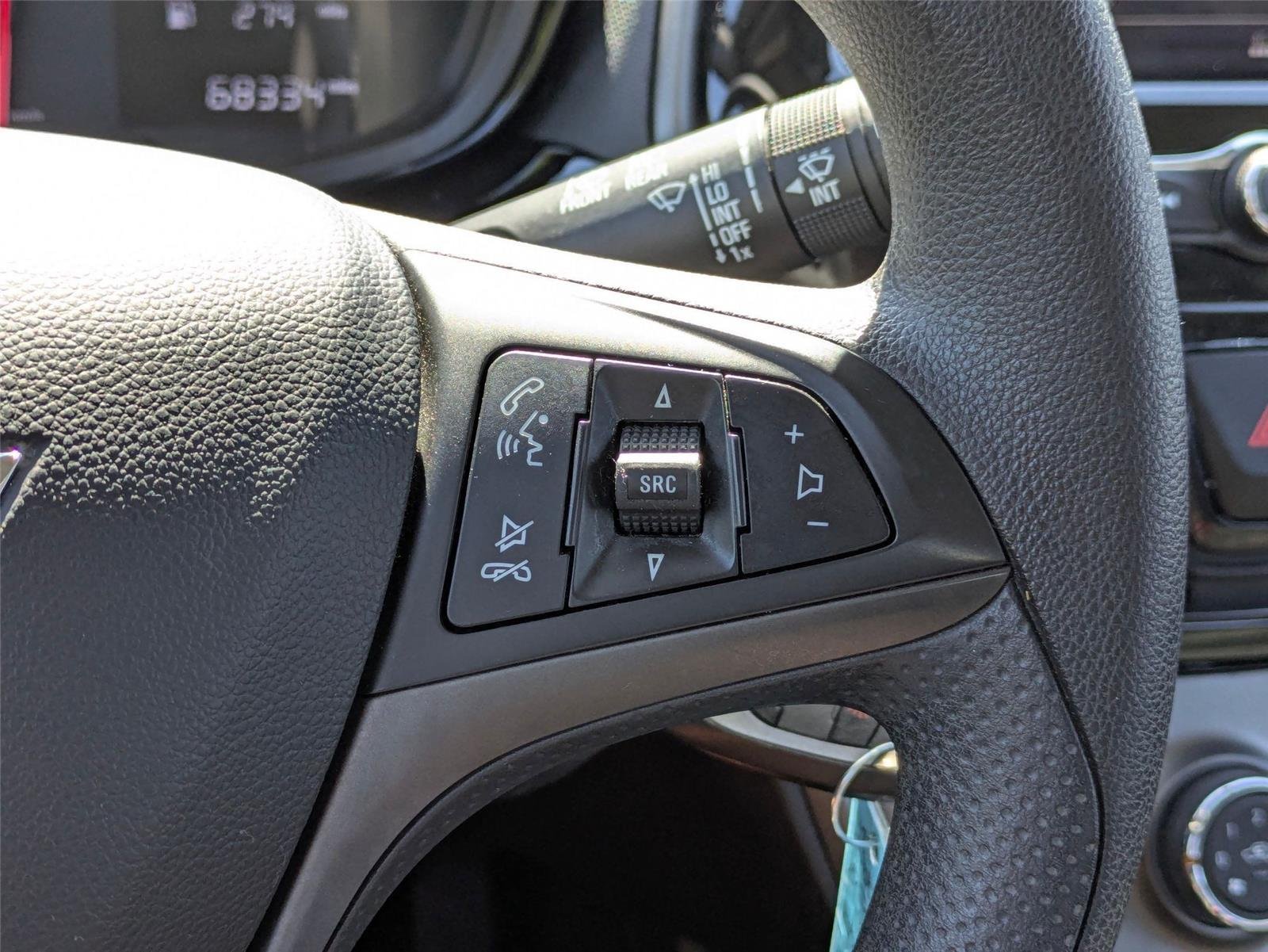 Used 2022 Silver Ice Chevrolet 1LT image 18