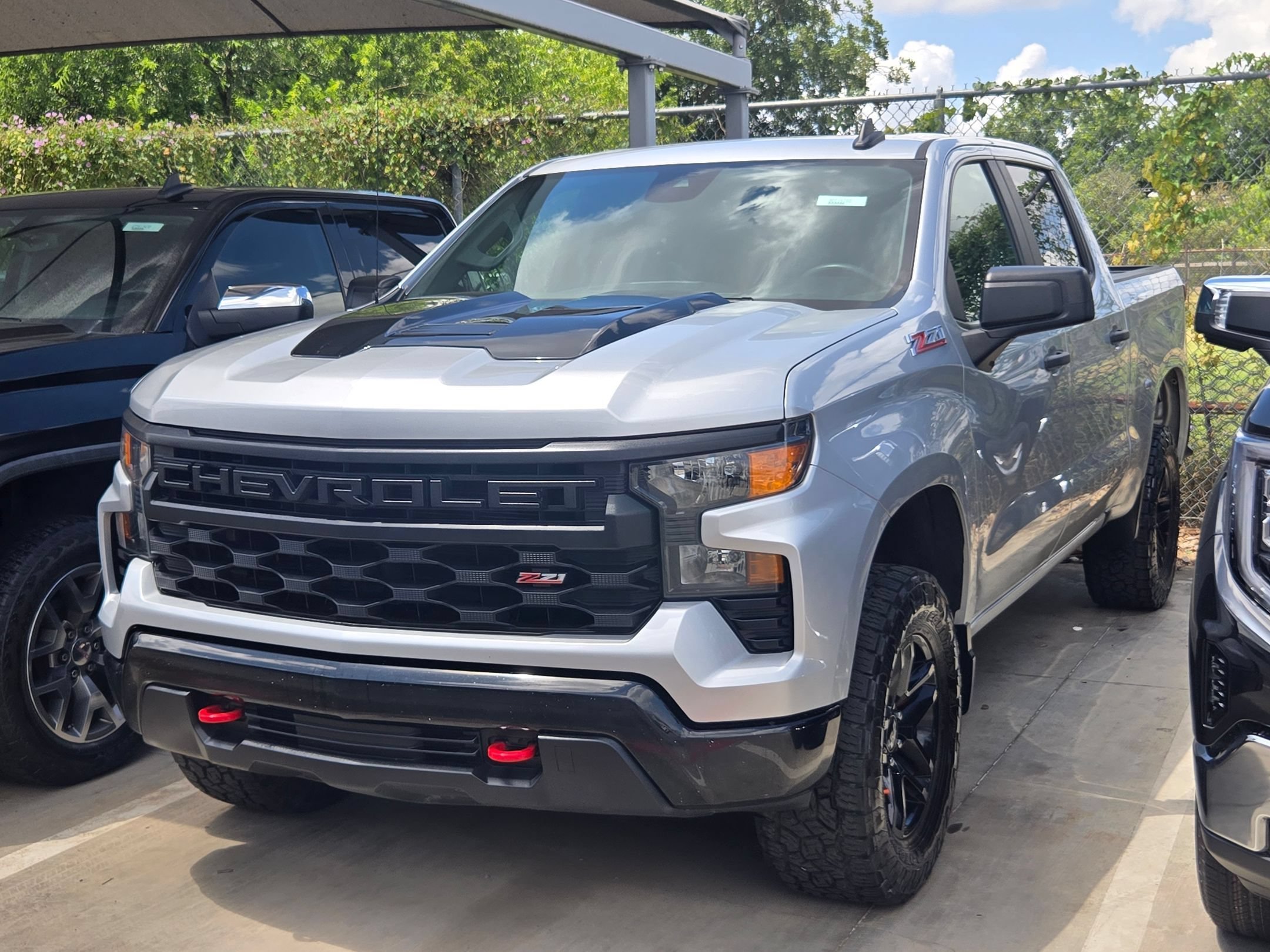 Used 2022 Silver Ice Metallic Chevrolet Custom Trail Boss image 3