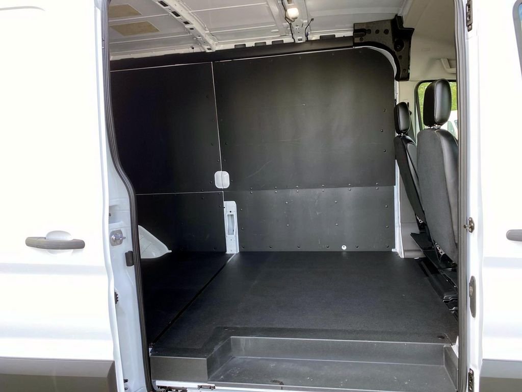 Used 2023 White Ford  image 22