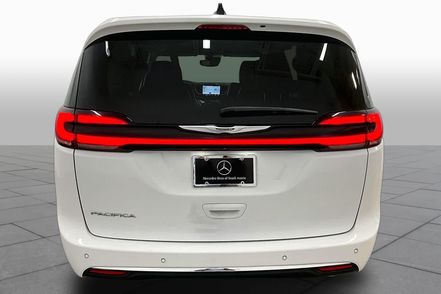 Used 2024 Bright White Clearcoat Chrysler Touring L image 5