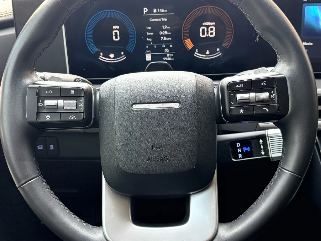 Used 2025 Rockwood Green Hyundai SEL image 15