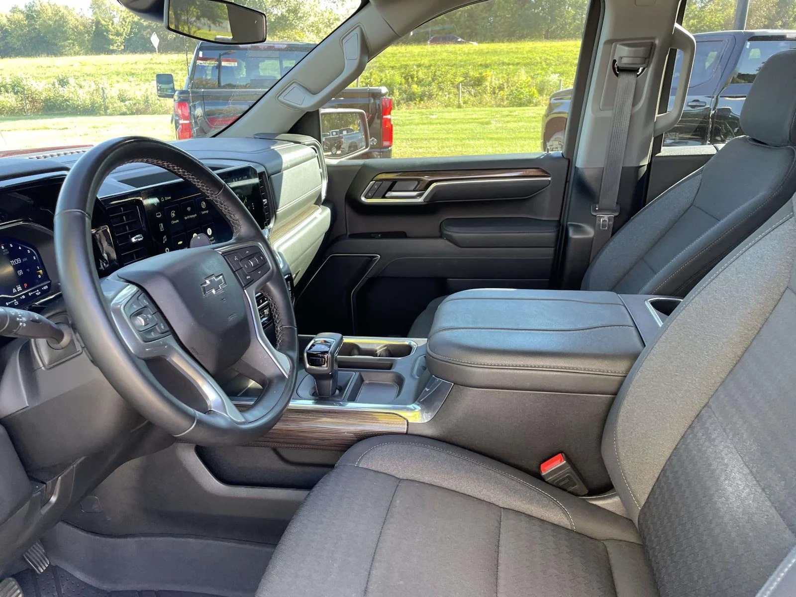 2025 Chevrolet Silverado 1500 RST - Photo 17
