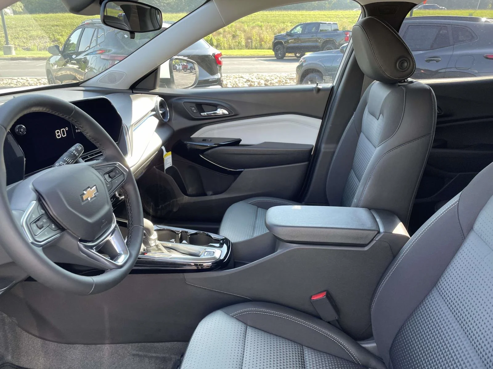 New 2026 Summit White Chevrolet LT image 18