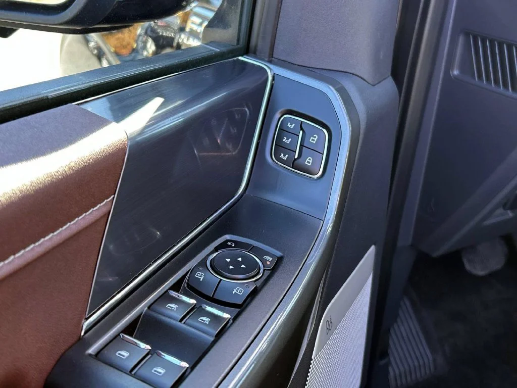 Used 2023 Black Metallic Ford Lariat image 14