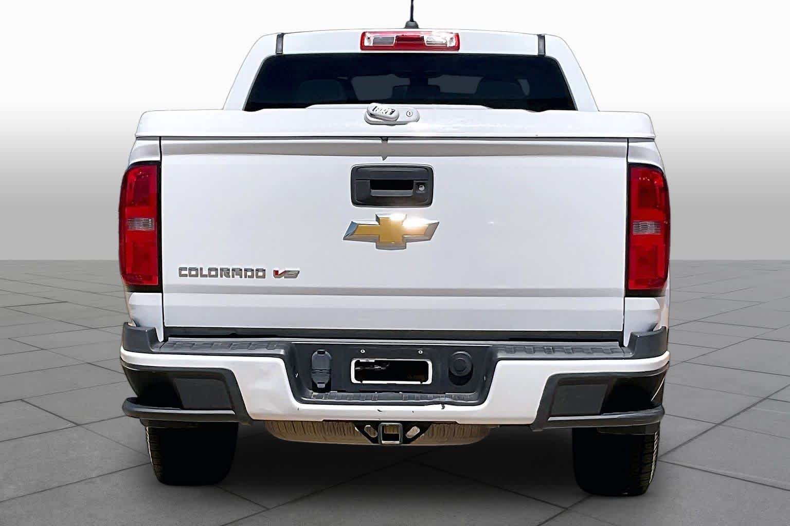Used 2017 Summit White Chevrolet 4WD WT image 4