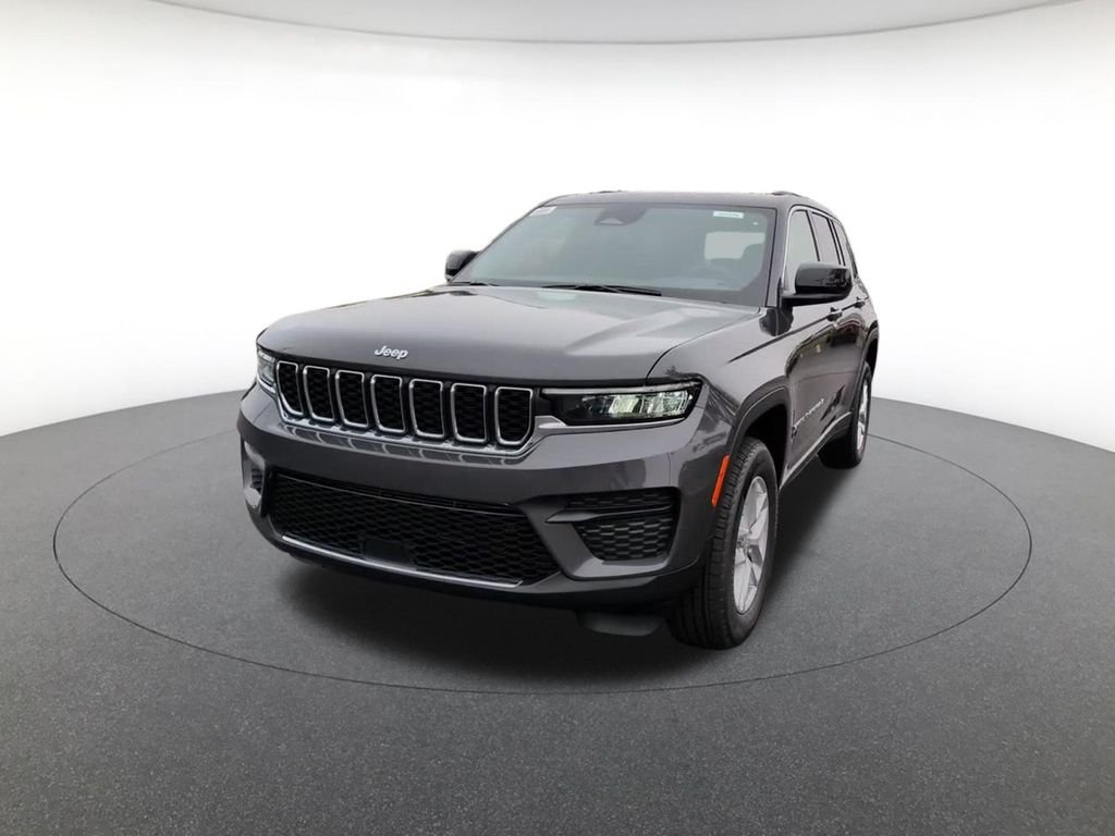 New 2026 Baltic Gray Metallic Clearcoat Jeep Laredo X image 13