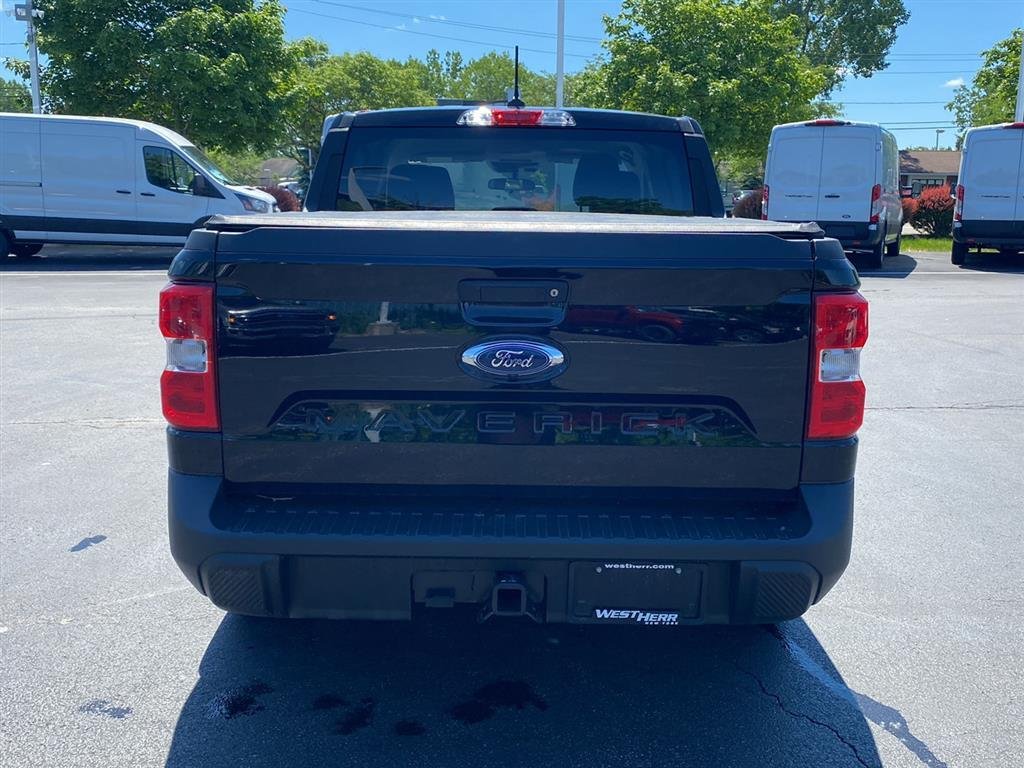 Used 2024 Shadow Black Ford XLT image 9