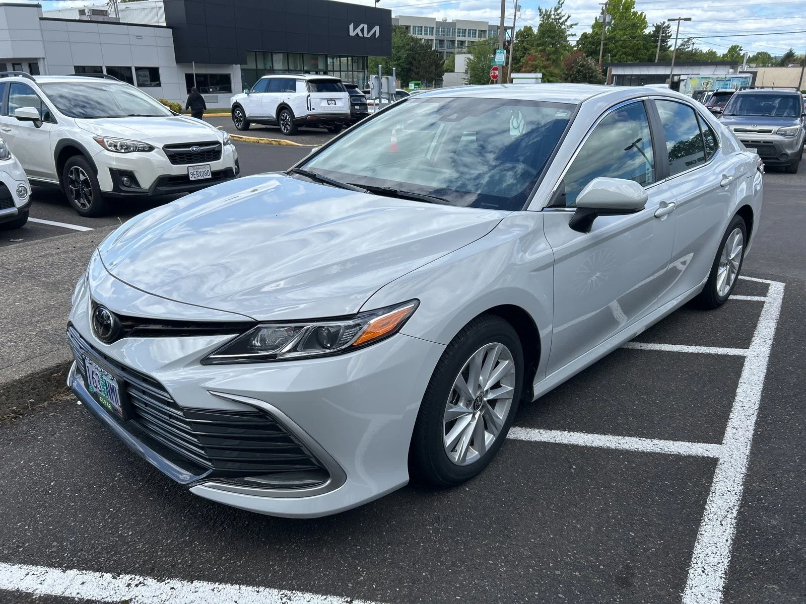 2022 Toyota Camry LE's photo