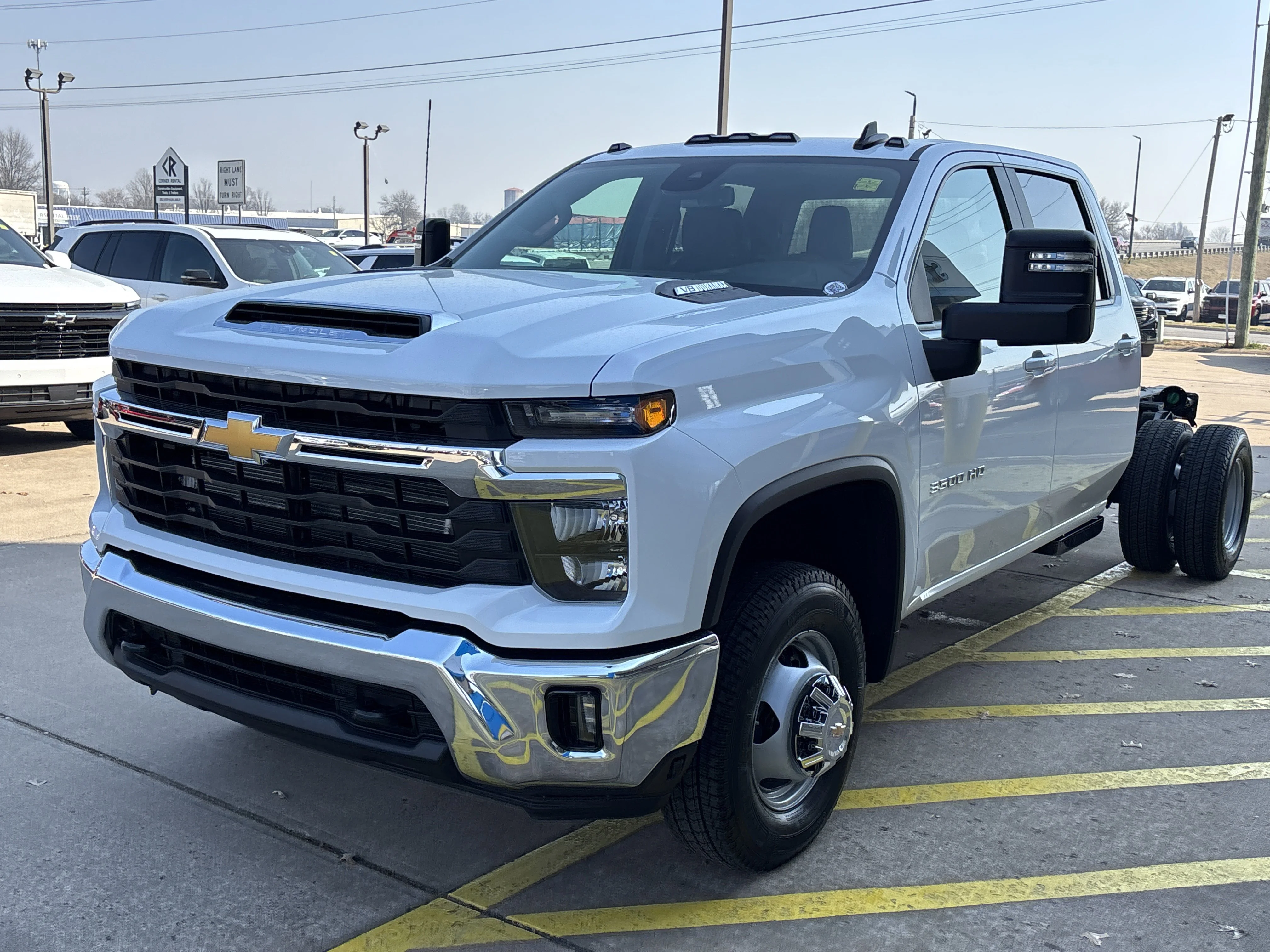 New 2026 Summit White Chevrolet LT image 7