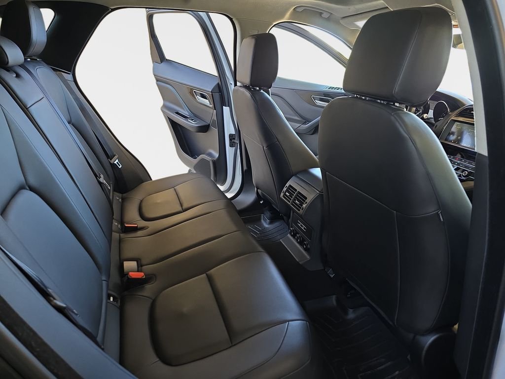 Used 2020  Jaguar 25t image 13