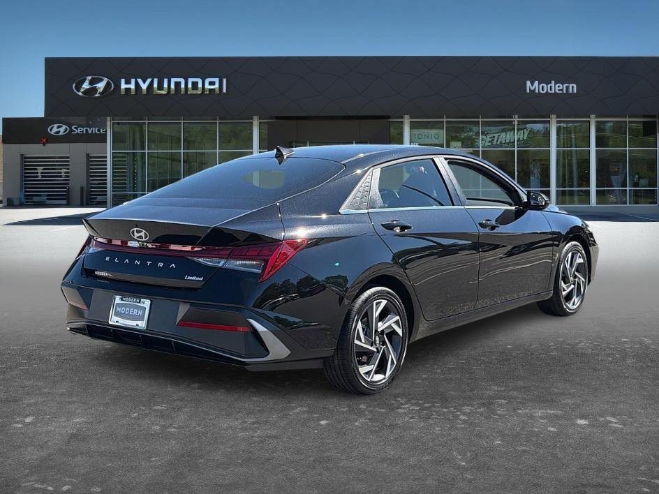 New 2026 Abyss Black Hyundai Limited image 18