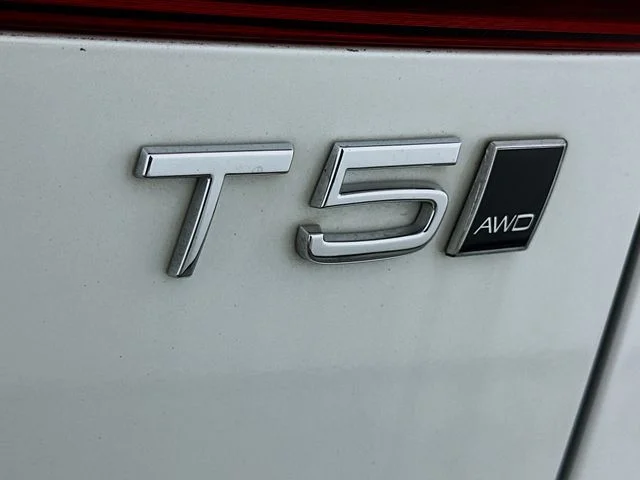Certified Pre-Owned 2020 Volvo XC60 T5 Momentum