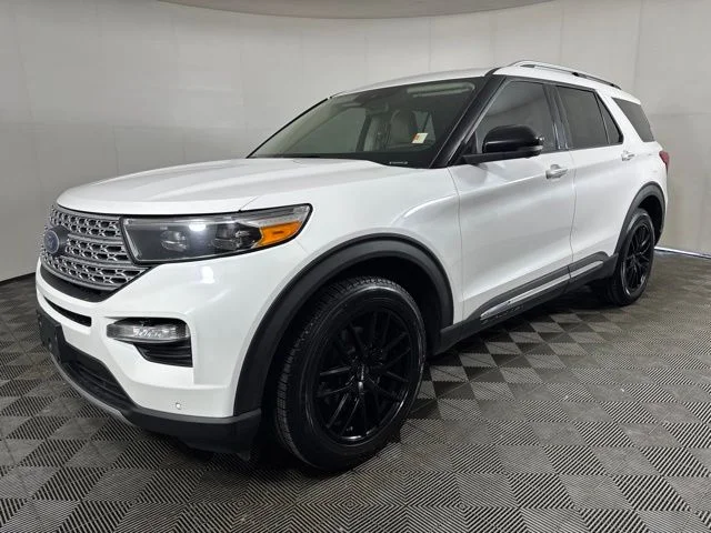 Used 2021 White Metallic Ford Limited image 8