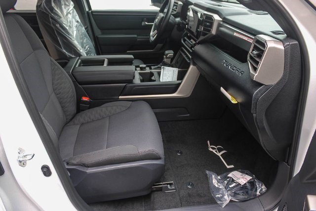 2026 Toyota Tundra SR5 - Photo 18