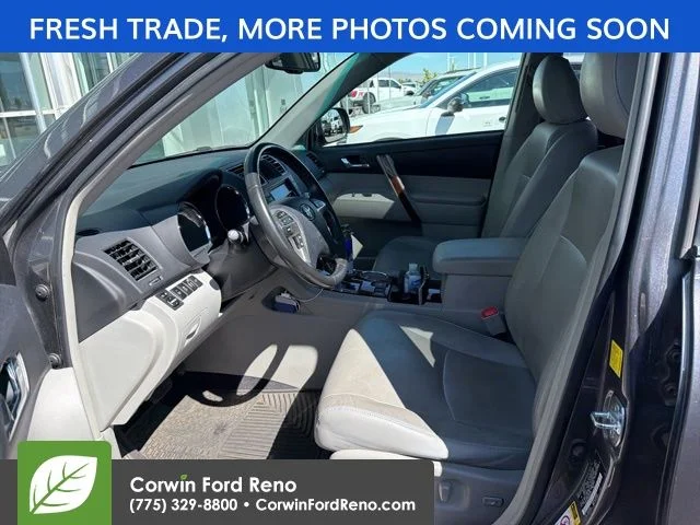 Used 2011 Gray Toyota Limited image 7