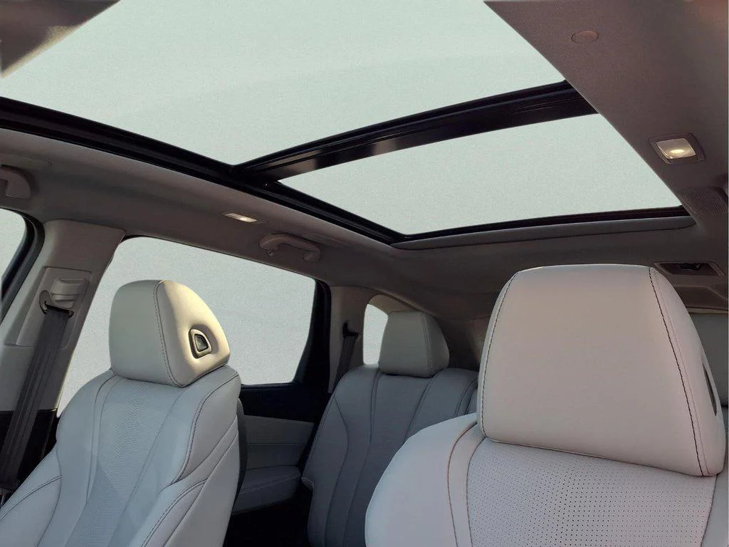 Used 2026 Solar Silver Metallic Acura Technology Package image 16