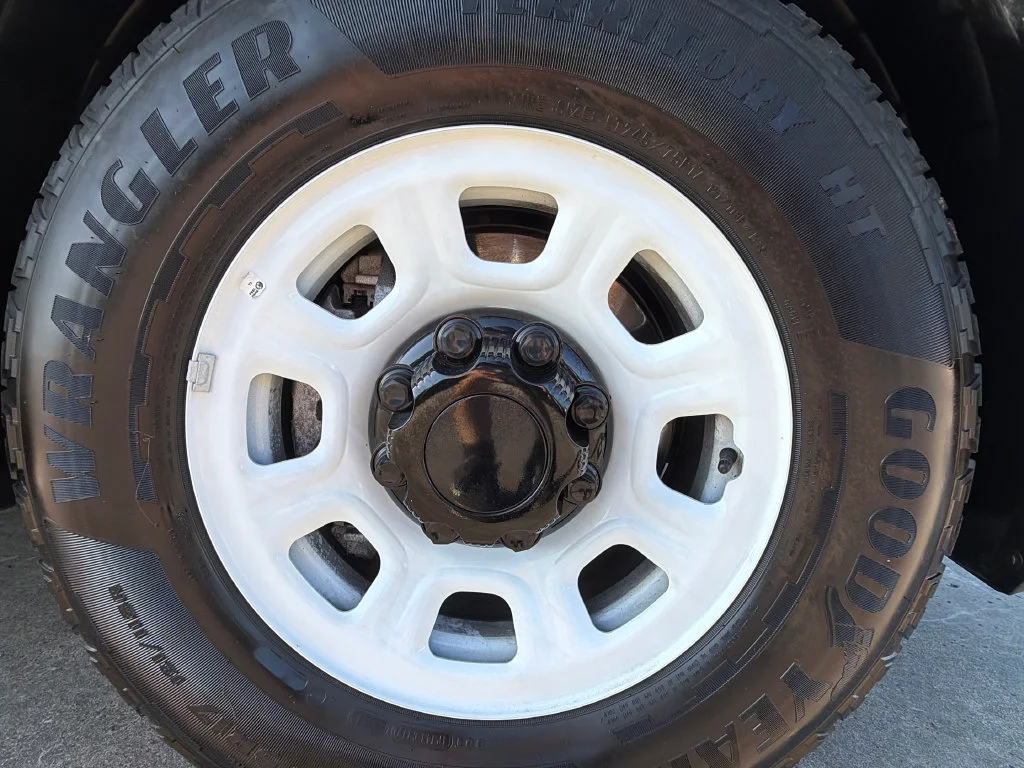 Used 2024 Oyster White BrightDrop EJY image 34
