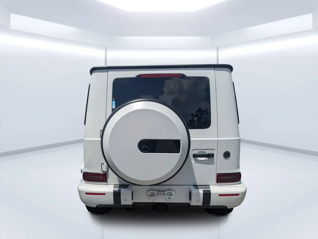 Used 2022 G MANUFAKTUR Moonlight White magno Mercedes-Benz AMG® G 63 image 4
