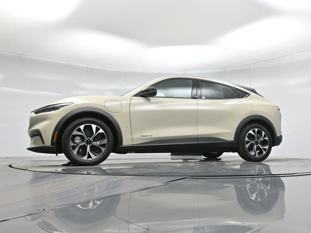 New 2026 Desert Sand Ford Select image 7