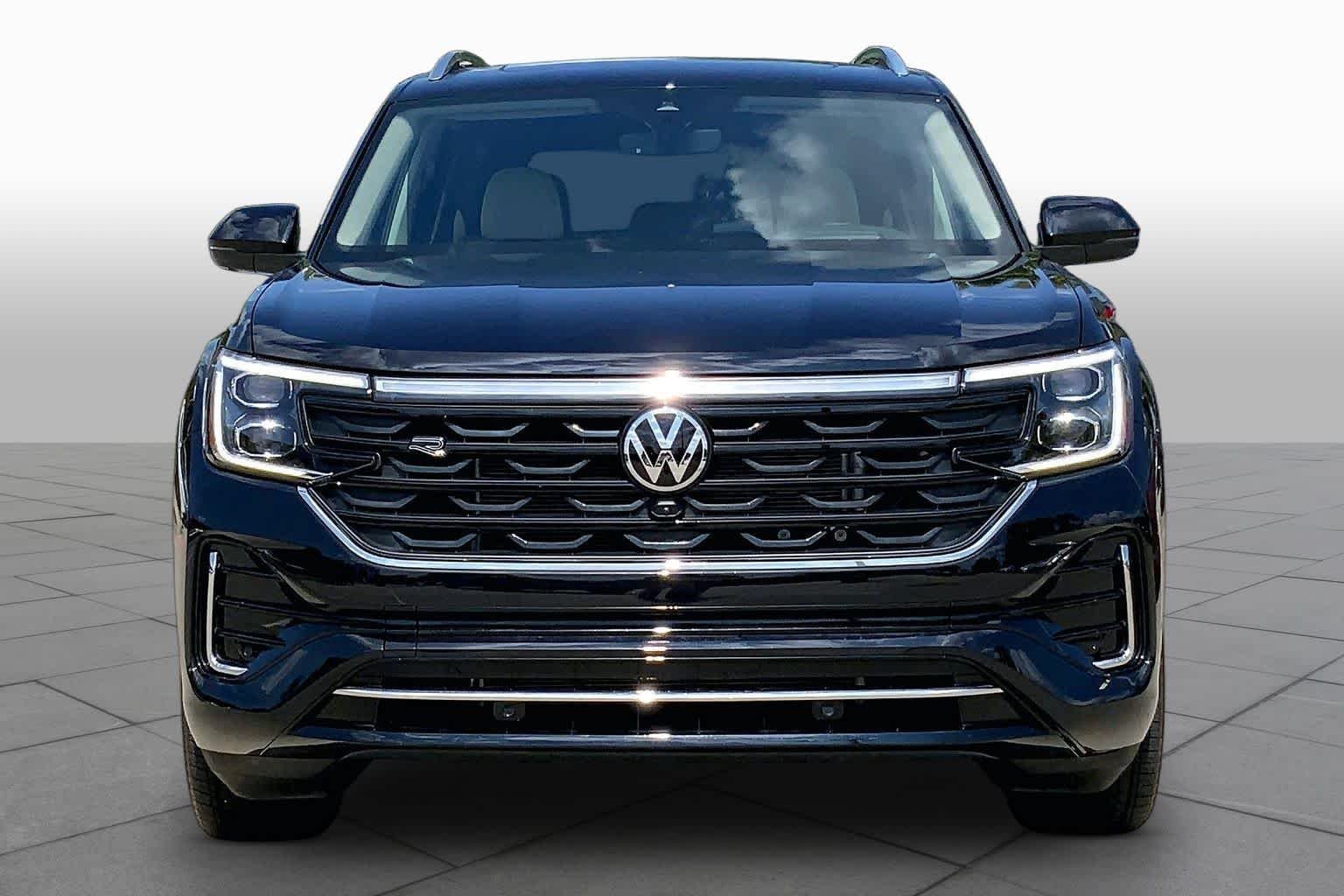 Pre-Owned 2025 Volkswagen Atlas 2.0T SEL Premium R-Line