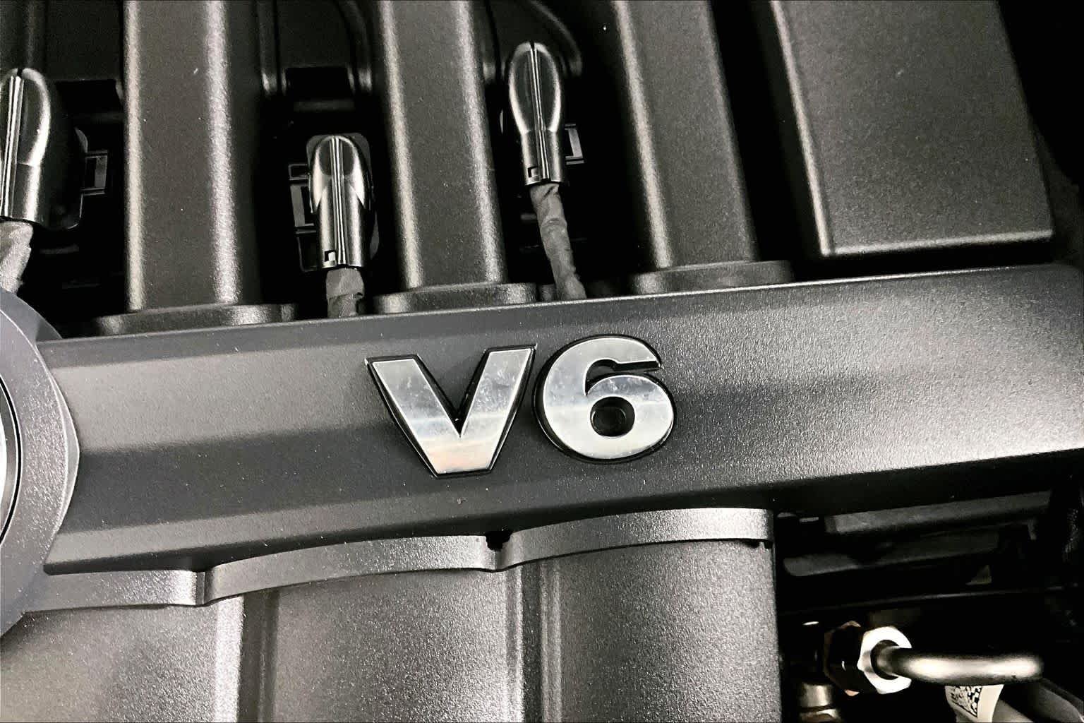 Used 2022 DEEP BLACK PEARL EFFECT Volkswagen 3.6L V6 SEL R-Line Black image 32