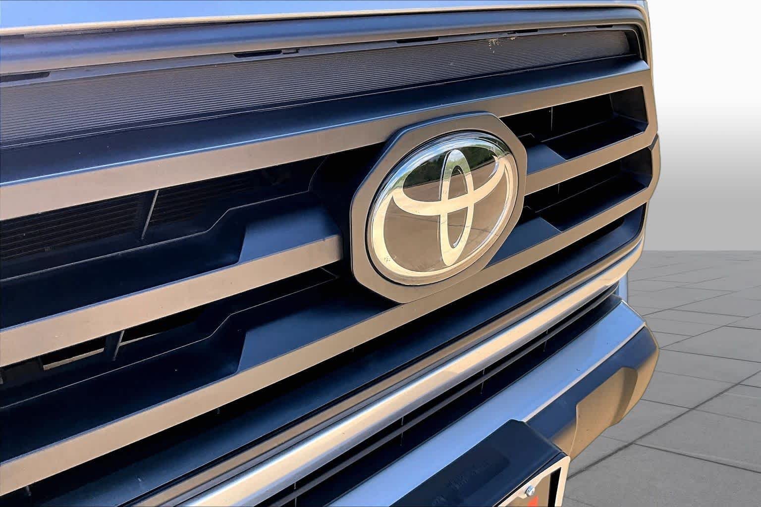 Used 2022 Celestial Silver Metallic Toyota SR image 29