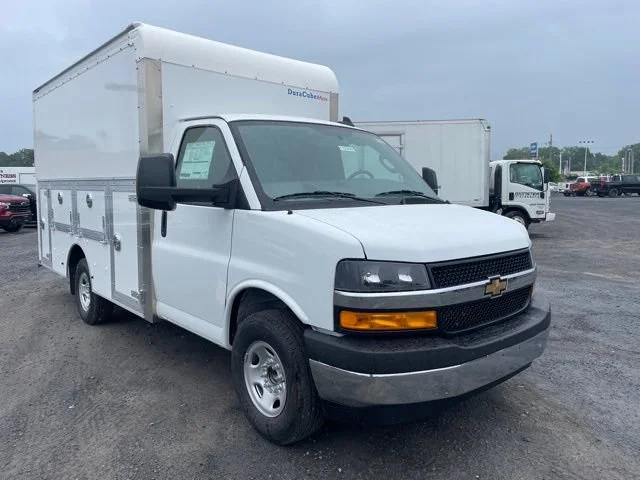 2025 Chevrolet Express Cutaway