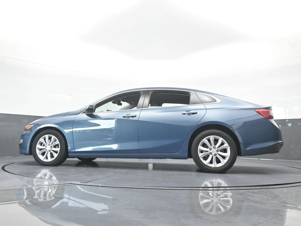 Used 2025 Lakeshore Blue Metallic Chevrolet LT image 54