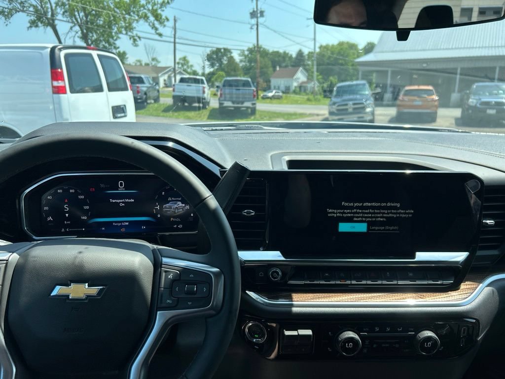 New 2026 Summit White Chevrolet LT (2FL) image 15