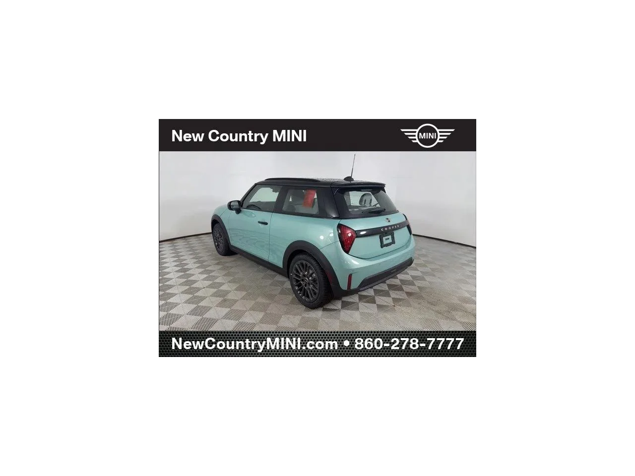 New 2026 Green MINI Signature Plus image 5
