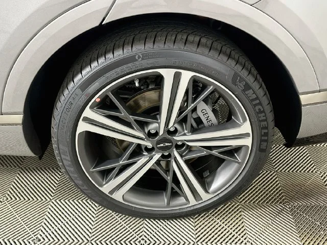 New 2027 Silver Genesis 3.5T image 23