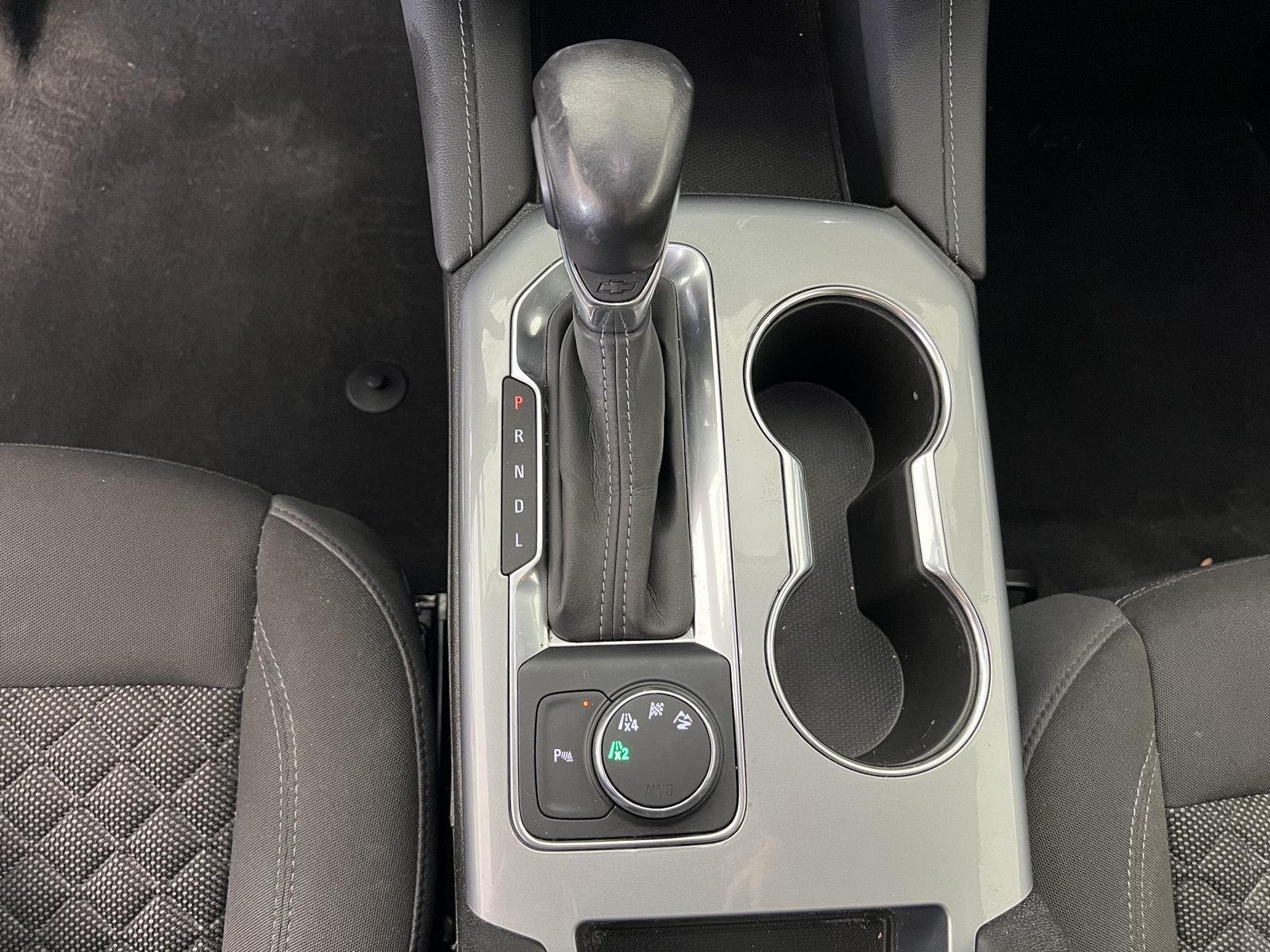 Used 2020 Silver Ice Metallic Chevrolet LT image 17