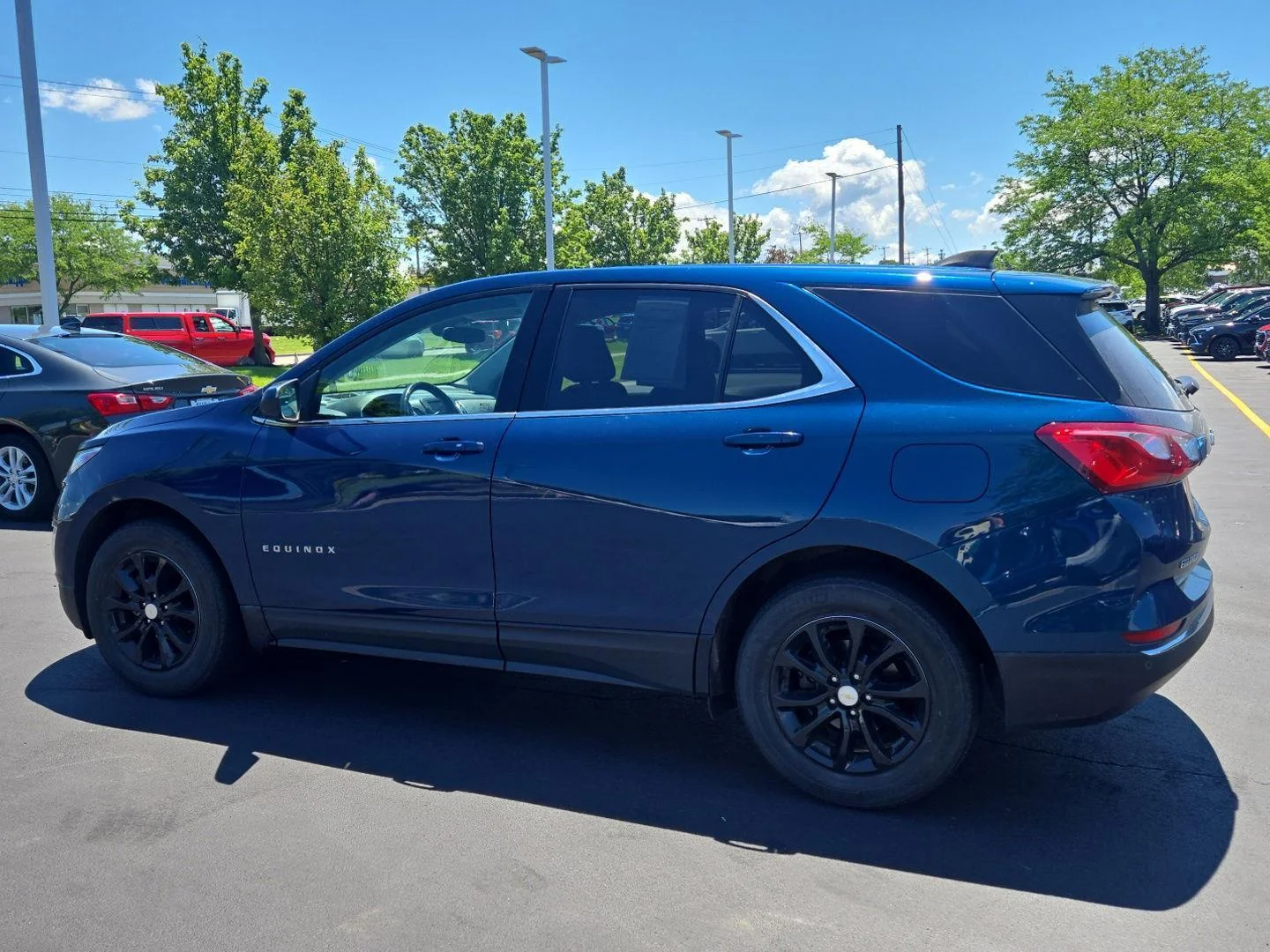 Used 2020 Pacific Blue Metallic Chevrolet LT image 4