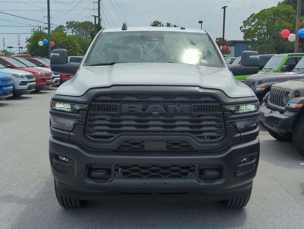 New 2026 Bright White Clearcoat RAM Tradesman image 10