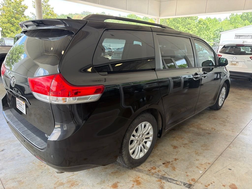 Used 2014 Black Toyota XLE image 3