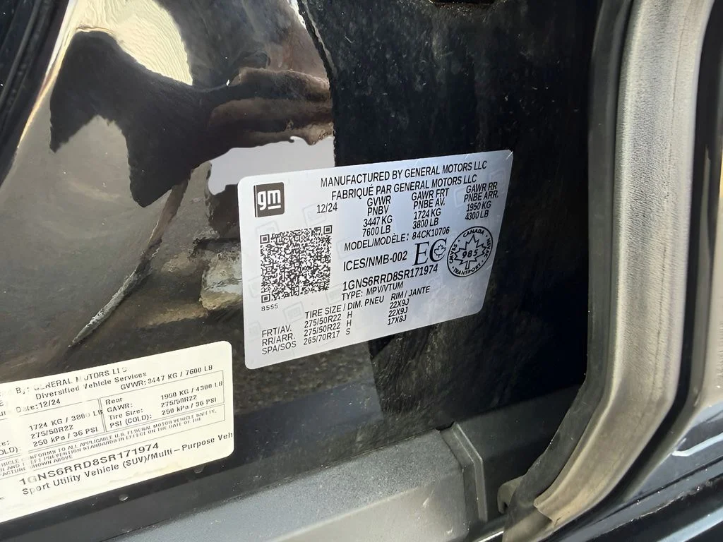Used 2025  Chevrolet RST image 40