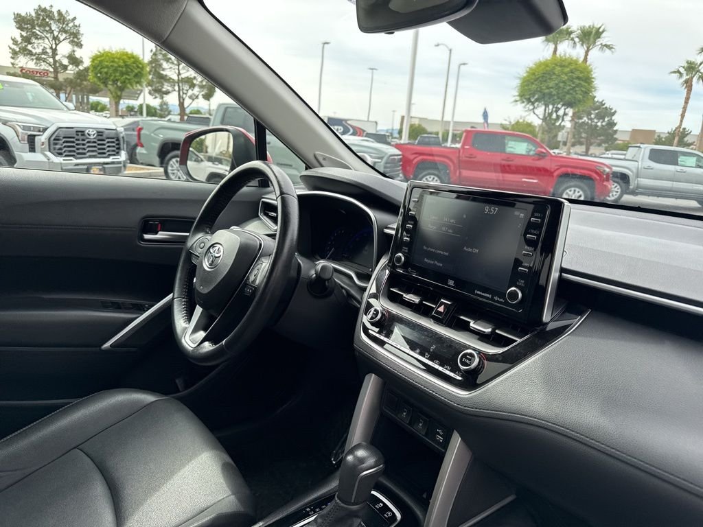 2022 Toyota Corolla Cross XLE - Photo 23