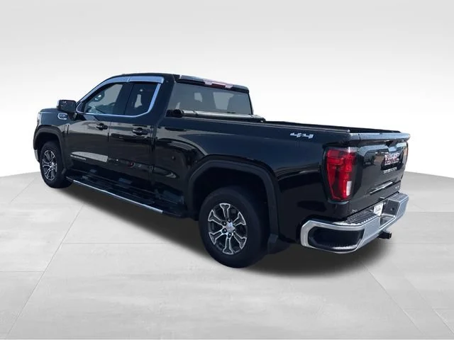 Used 2019 ONYX BLACK GMC SLE image 3