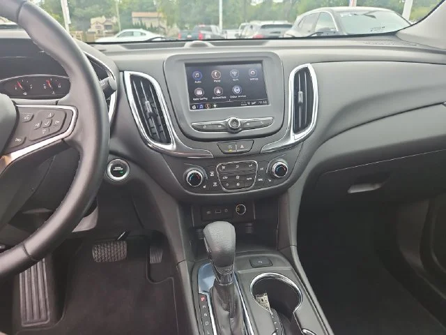 Used 2024 Lakeshore Blue Metallic Chevrolet LT image 17