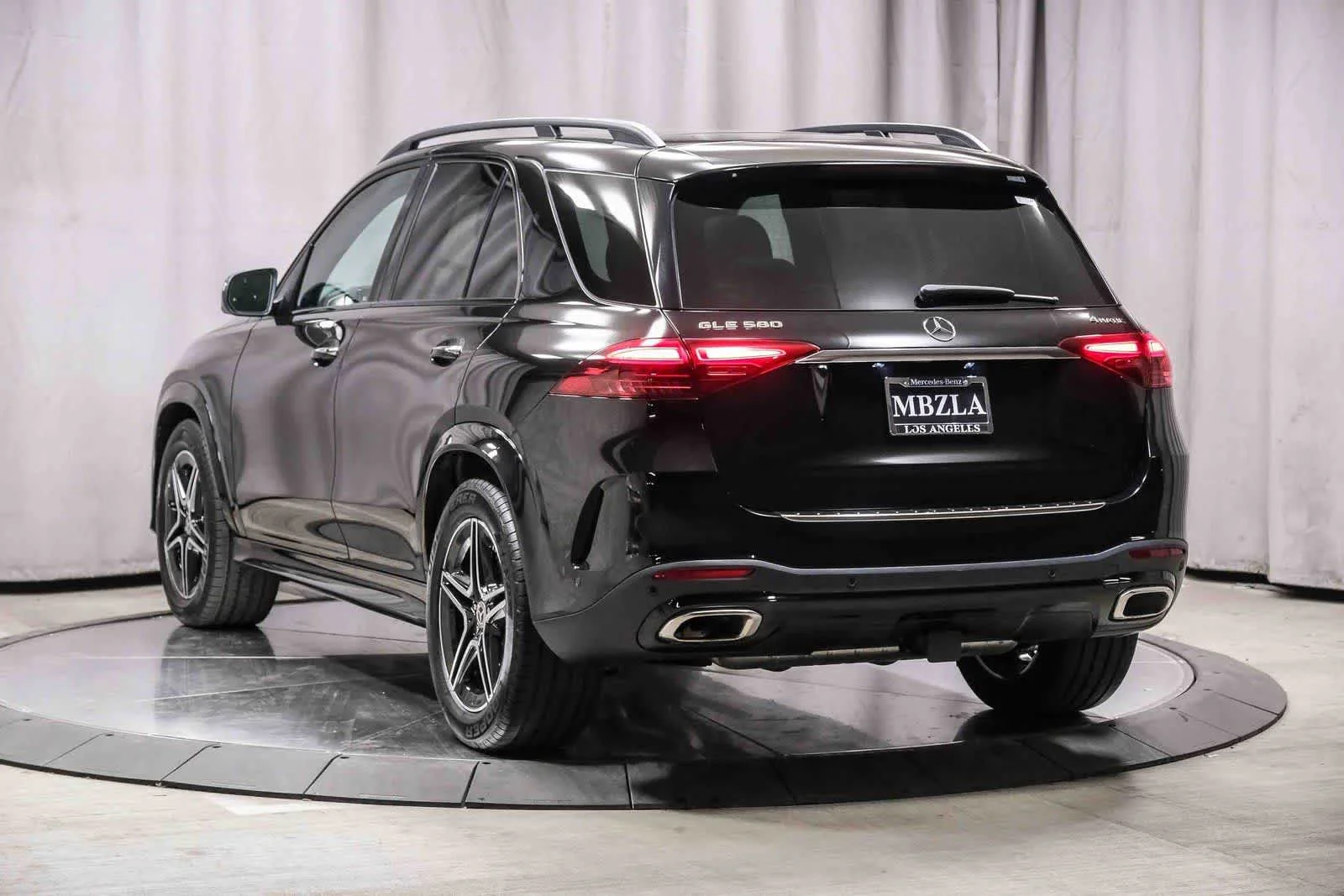 Imagen 2 del Mercedes-Benz GLE 580 de 2025 de segunda mano certificado, color negro obsidiana metalizado