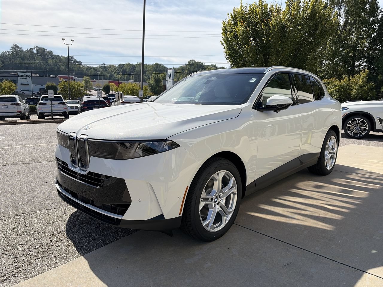 New 2027 Alpine White BMW 40 xDrive image 4
