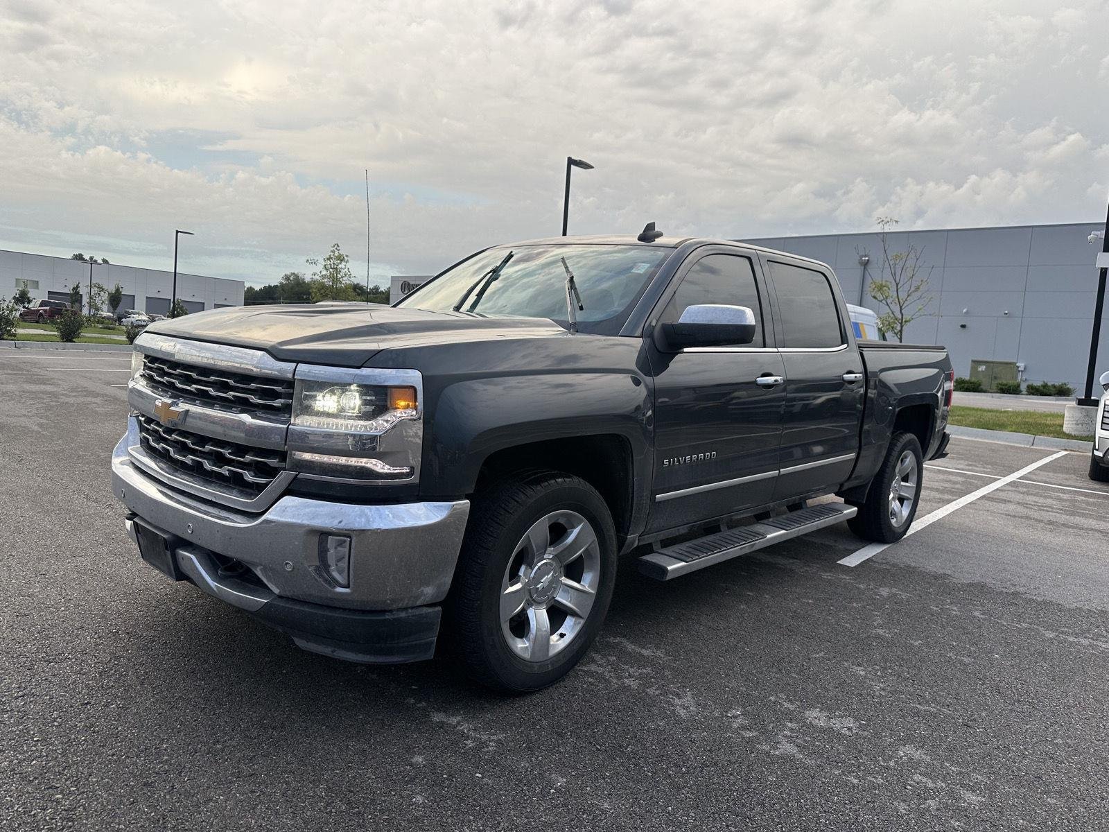 Used 2018 Chevrolet Silverado 1500 LTZ with VIN 3GCUKSECXJG362165 for sale in Kansas City