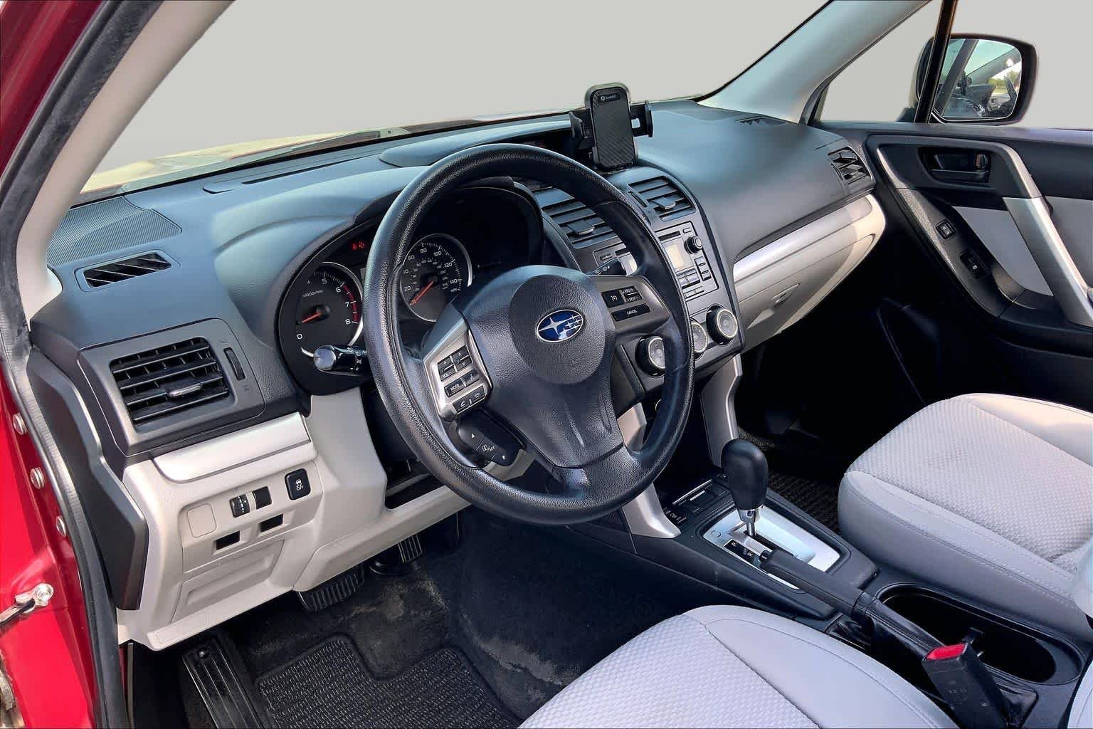 Used 2015 Venetian Red Pearl Subaru 2.5i Premium image 17