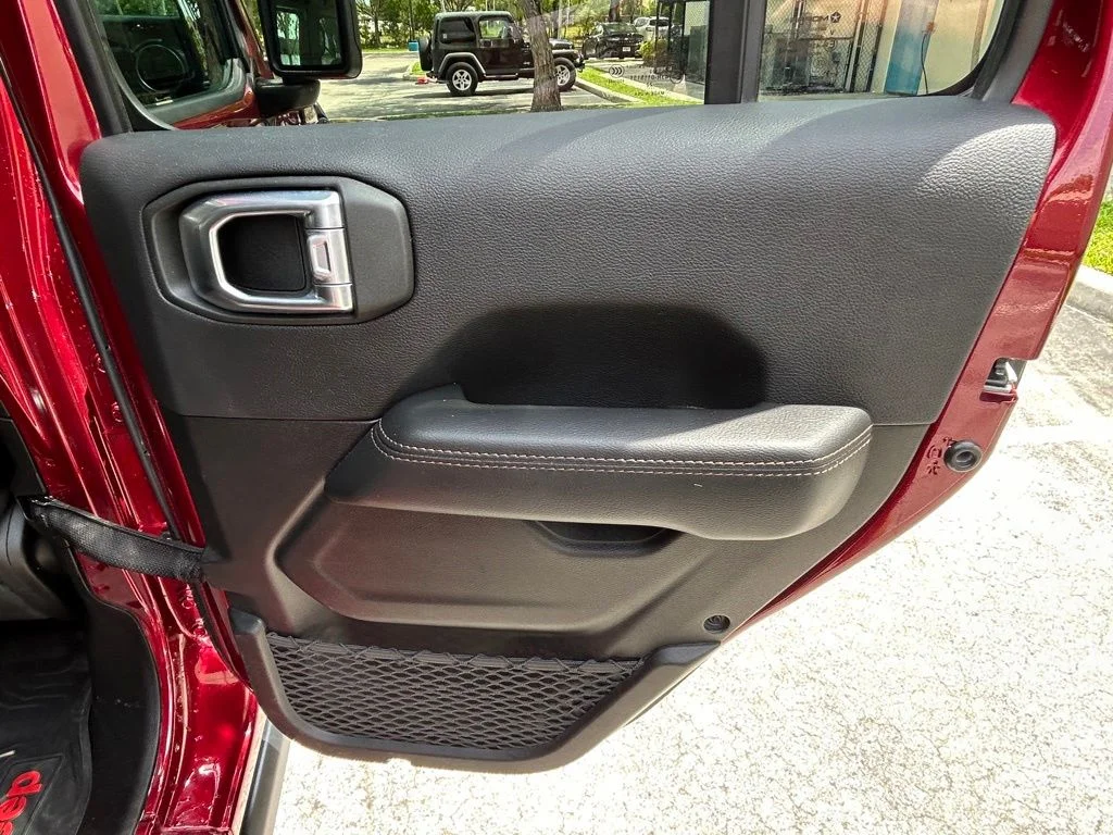 Used 2022 Red Jeep Unlimited Rubicon 392 image 42