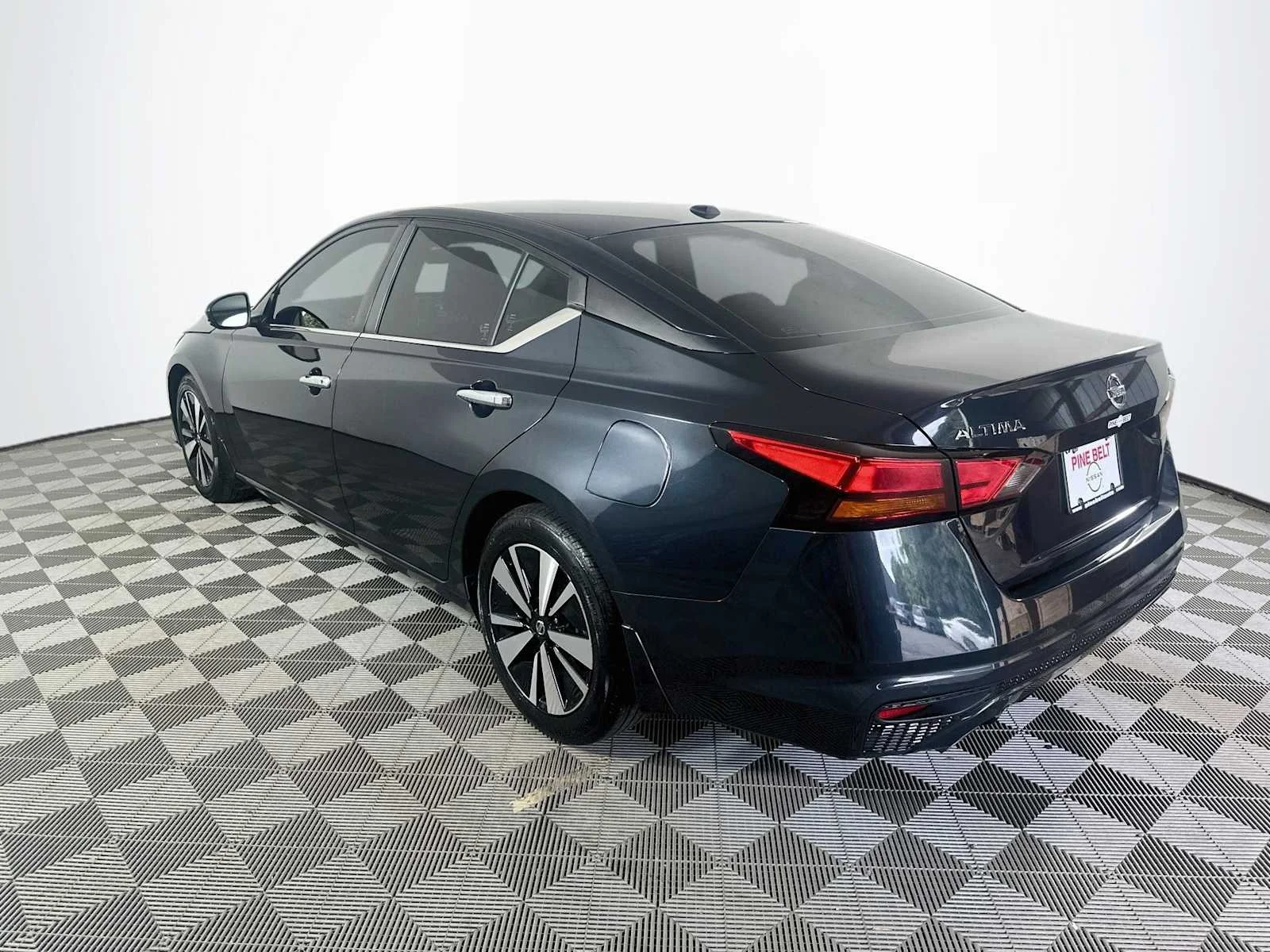 Used 2022 Storm Blue Metallic Nissan 2.5 SV image 6