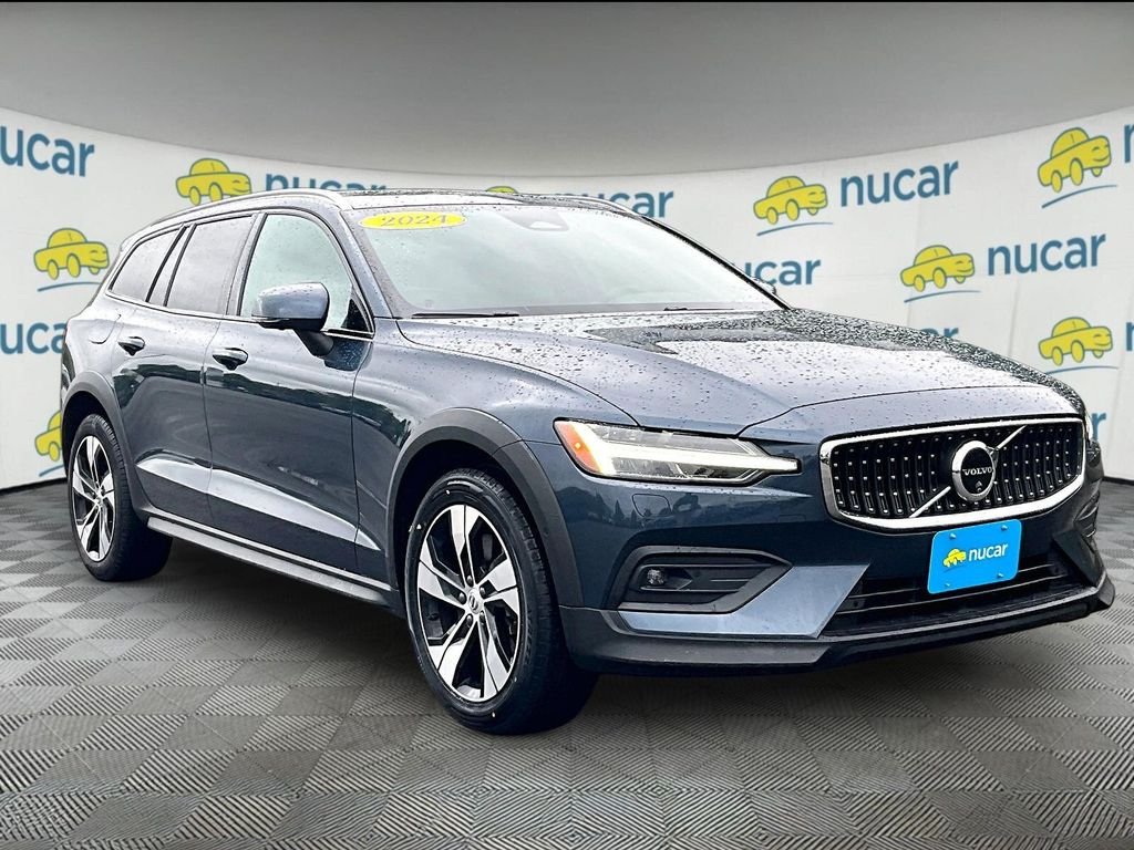 2024 Volvo V60 Cross Country B5 Plus AWD's photo