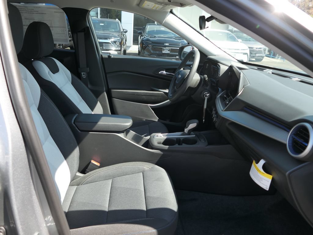 2026 Chevrolet Trax LS - Photo 27