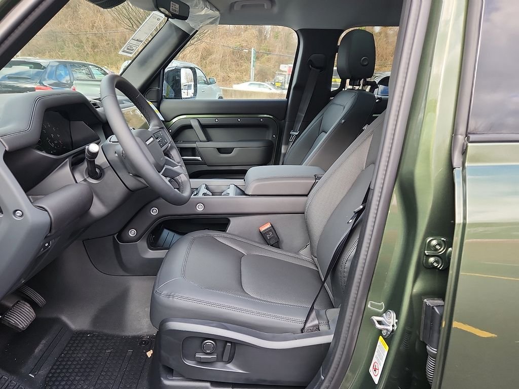 2026 Land Rover Defender S - Photo 6