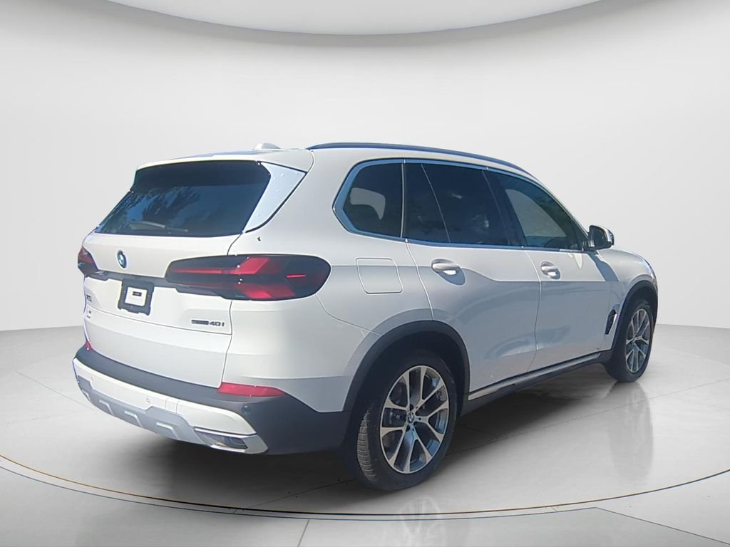New 2026 Alpine White BMW sDrive40i image 5